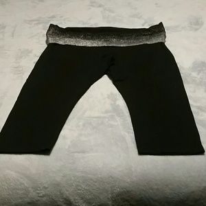 Size XL (15-17) no boundaries capris